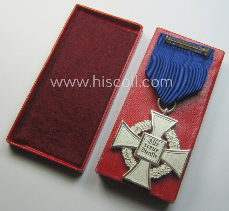 'Treuedienst Ehrenzeichen 2. Klasse' with its two-pieced etui