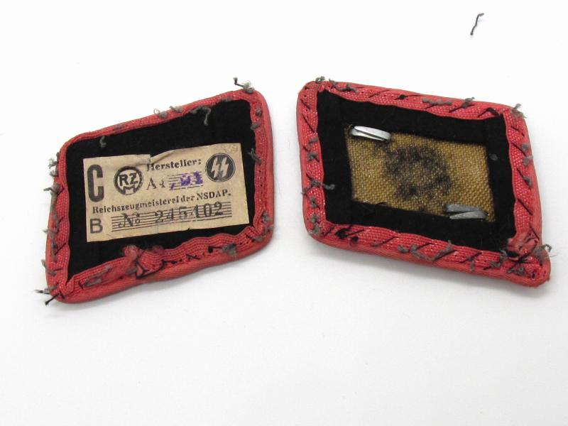Waffen SS Panzer Oberscharführer collar taps...Rare!