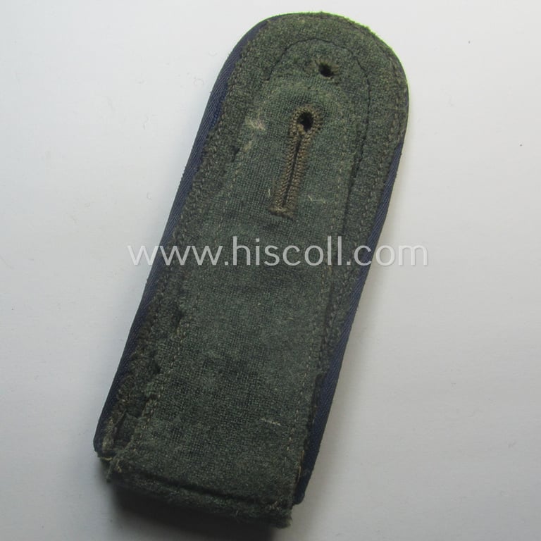 Single, WH (Heeres) mid-war-period- (ie. 'M41/M43'-pattern) 'cyphered', NCO-type shoulderstrap as was intended for usage by a: 'Feldwebel einer Sanitäts-Abtlgs.'