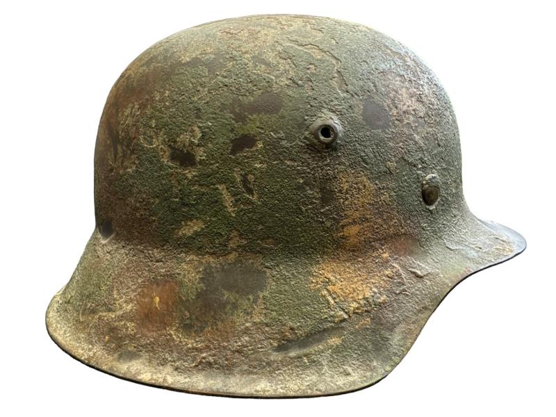 WH/SS M42 Helmet in Rough 4 Tone Camouflage Paint