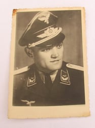 Portrait Photo ( Postcard ) of a Luftwaffe...