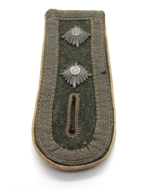 Single WH (Heer)  'Infanterie' Oberfeldwebel Shoulder-Strap