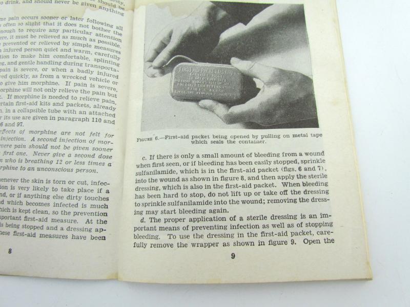 US WWII First Aid for Soldiers FM 21-11