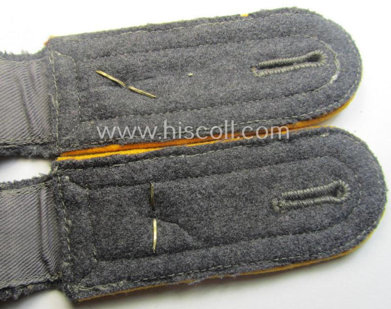 Pair of WH (Luftwaffe) NCO-type shoulderstraps: 'Feldwebel der Flg. o. FJ-Trpn.'