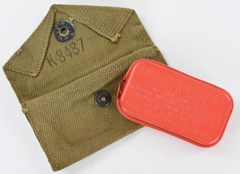 US WW2 M-1924 First Aid Pouch with First Aid Kit