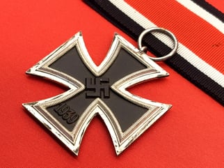 RARE AUTHENTIC WWII IRON CROSS 2RD CLASS RING...