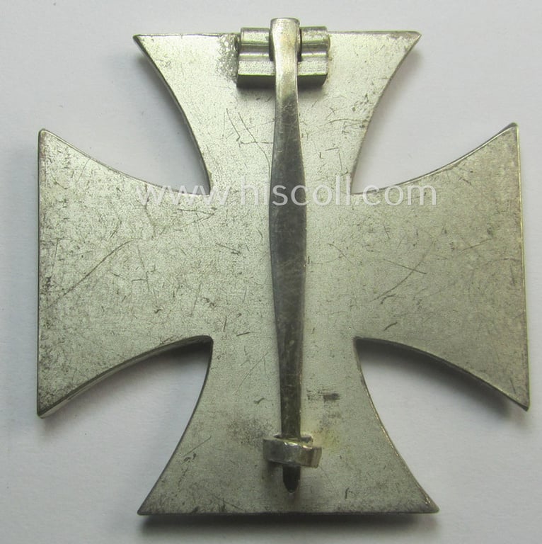 Attractive - and just minimally used! - 'EK 1. Kl.' (or: Iron Cross 1st class) being a typical non-maker-marked example as was produced by the 'Hersteller': 'Wächtler u. Lange'