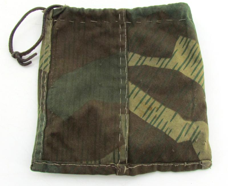 Wehrmacht Bakelite Butterdish in "Field Made" Splittertarn pouch
