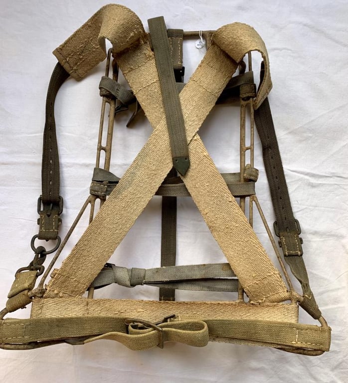 German Late-War 'Tragegestell' -1944-