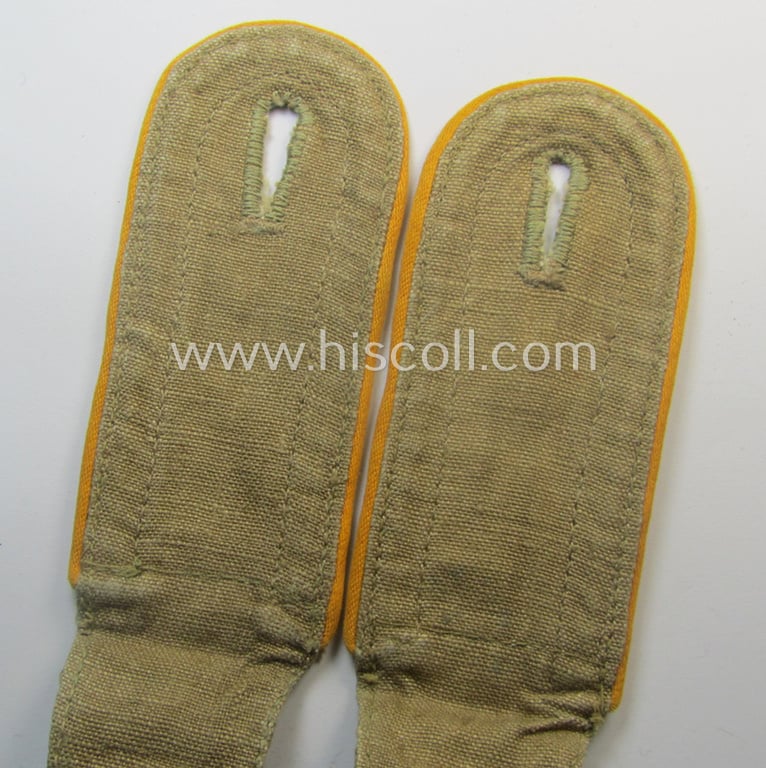 Unusally seen pair of WH (Luftwaffe) 'tropical-styled' shoulderstraps (as was specifically for usage on the tropical-shirts ie. tunics) as was intended for usage by an: 'Uffz. der Flieger- o. Fallschirmjäger-Trpn.'