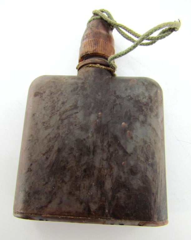 Wehrmacht anti-gas skin detoxification ointment (Hautentgiftungssalble) flask in container