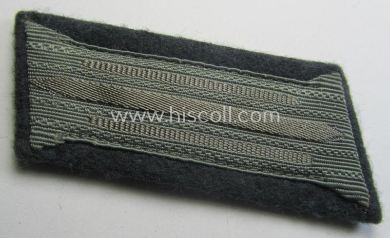 Superb - and matching! - pair of WH (Heeres) mid-war-period- and/or: 'standard-issue'-pattern WH (Heeres) collar-tabs (or: 'Einheitskragenspiegel') being of the 'generic-pattern' (that come pre-mounted onto a green-coloured, woolen-based backgr...