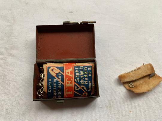 WH (Heer) Medical Metal Storage Box