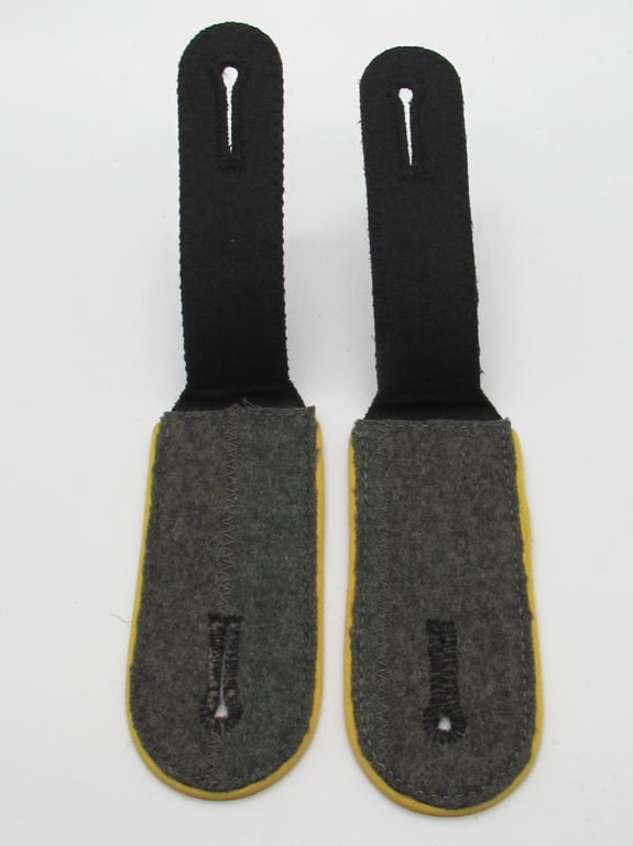 Waffen SS Reconnaissance (Aufklärung) Shoulder Boards