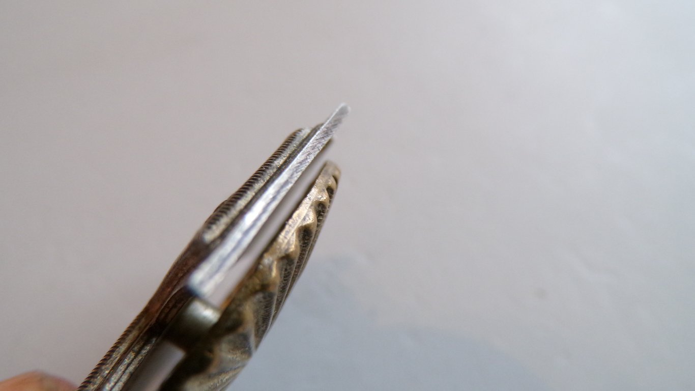 Imperial WWI Iron Cross Curved Clamshell