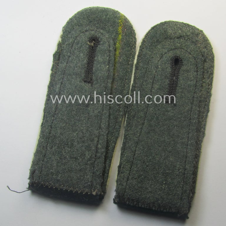 Pair of WH (Heeres), early- (ie. pre-) war-period- (ie. 'M40'-pattern) EM-type shoulderstraps: 'Soldat der Infanterie-Trpn.'