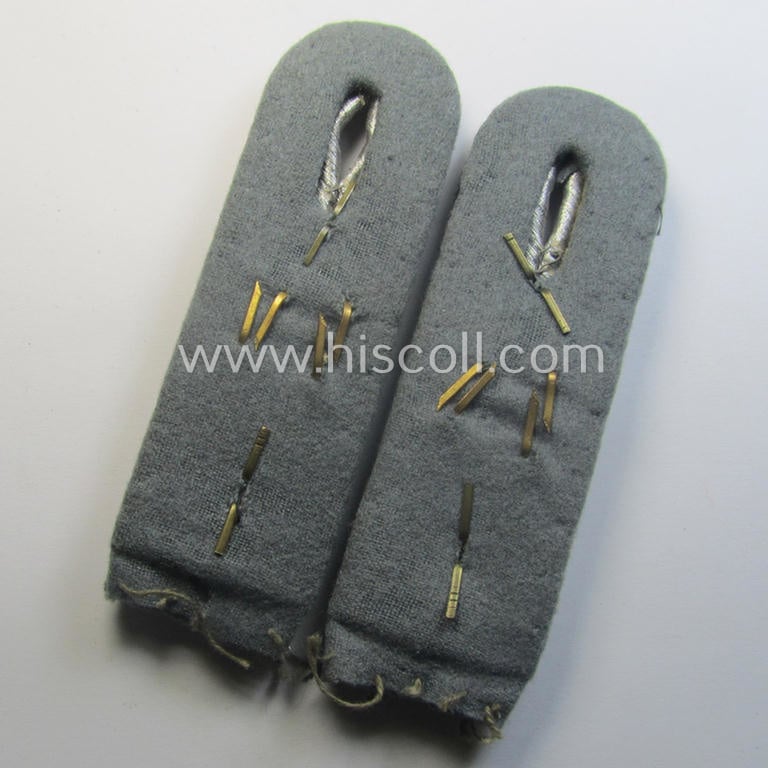 Pair of WH (Heeres) neatly 'cyphered', officers'-type shoulderboards as (dual)piped in the black-coloured branchcolour: 'Hauptmann der Res. des Pionier-Batallions 16'