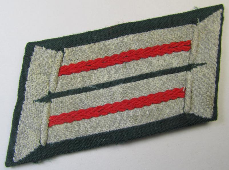 WH (Heeres) pair of (later-war-pattern) officers'-type collar-tabs (ie. 'Kragenspiegel für Offiziere') as was entirely executed in the neat 'BeVo'-weave pattern, as was intended for an officer who served within the: '(Sturm)Artillerie-Truppen'