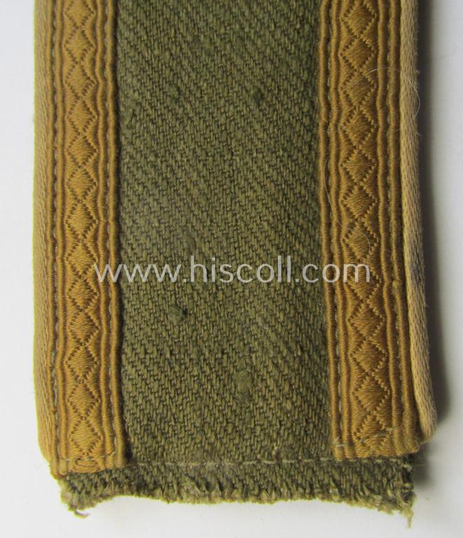 Superb - albeit regrettably single but nevertheless extremely rarely encountered! - WH (Heeres) 'tropical' (ie. truly 'DAK'-related!) NCO-type shoulderstrap as was intended for an: 'Unteroffizier der Flak-Artillerie-Truppen'