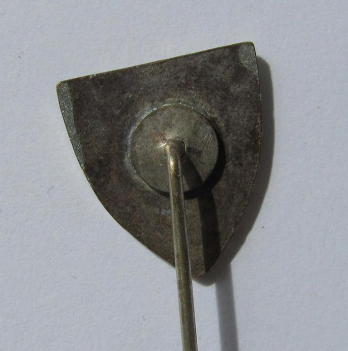 Nice example of a lapel-pin (or so-called: 'Traditions-/Erinnerungsabzeichen') as used by members within the: '291. Infanterie-Division, being a non- maker-marked example - overall nice (albeit clearly used and/or worn-) condition!