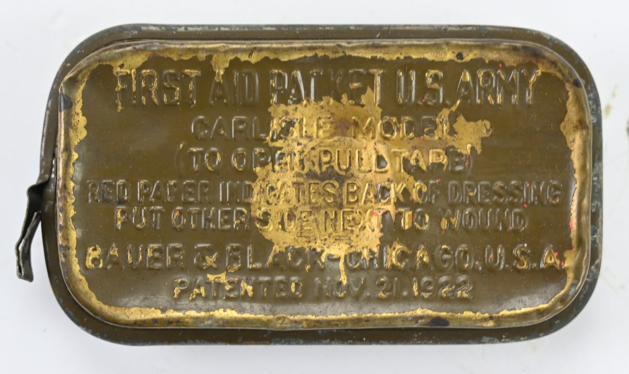 US WW2 M-1924 First Aid Pouch with First Aid Kit