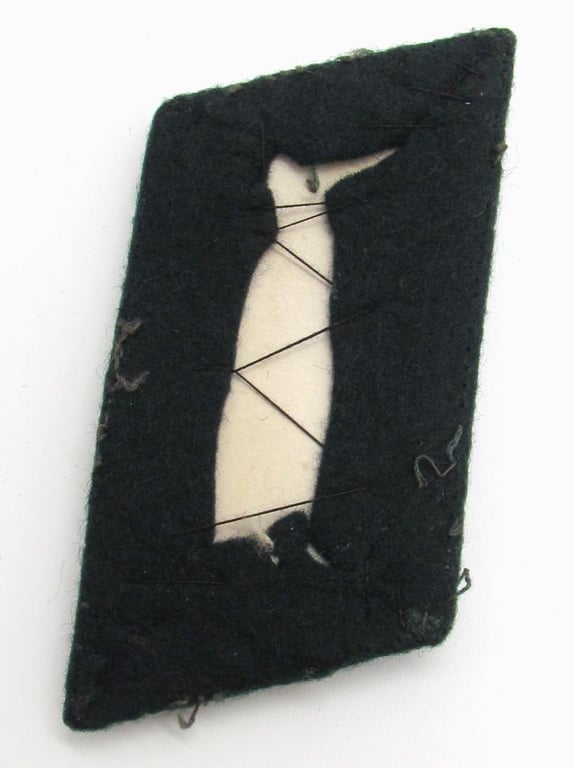 Wehrmacht Artillery Lieutenant shoulder boards & collar tabs