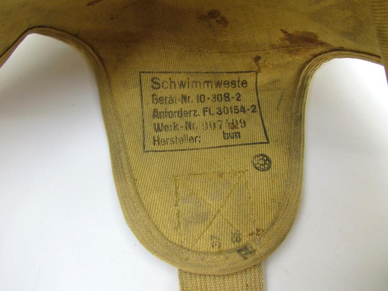 Luftwaffe pilot ‘Schwimmweste’ type 10-30 B-2 by bvn