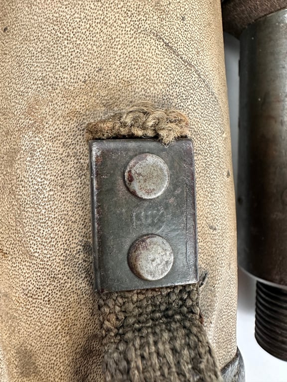 WW2 7.5 cm cleaning Rod in Tan Bag