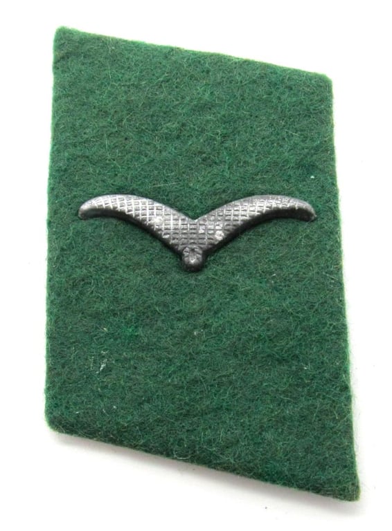 Luftwaffe Field Division 'Flieger' collar tabs