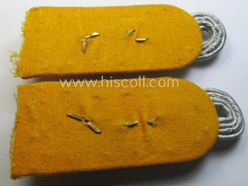Pair of WH (Luftwaffe) officers'-type shoulderboards as was intended for usage by an: 'Oberstleutnant eines Flieger- o. Fj.-Rgts. und Mitglied einer LW-Kriegsschule'
