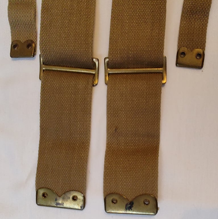 WW2 British backpack 'L' straps