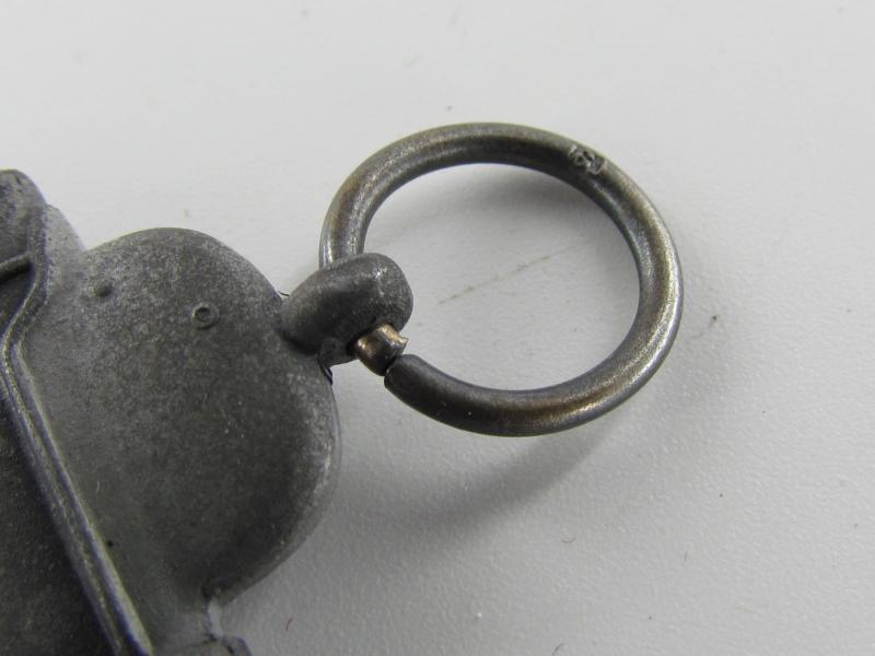 Winterschlacht im Osten 1941-42 Medal, Maker 6....Mint