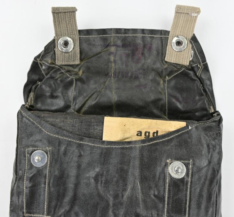 German WH M31 Gascape with Pouch