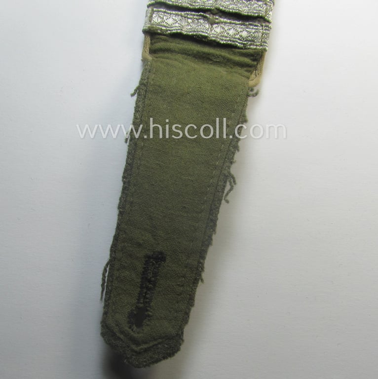 Superb - regrettably single but nevertheless rarely encountered! - WH (Heeres), early-war-period (ie. 'M41'-pattern styled-) EM-type shoulderstrap for usage by a: 'Soldat u. Offiziersanwärter eines Inf.-Rgts. der “Grossdeutschland”-Div.'