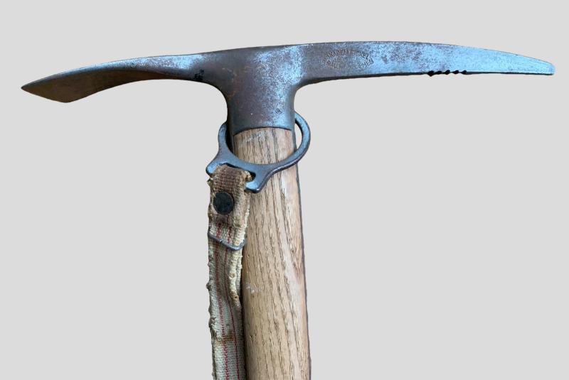 Gebirgsjäger Eispickel