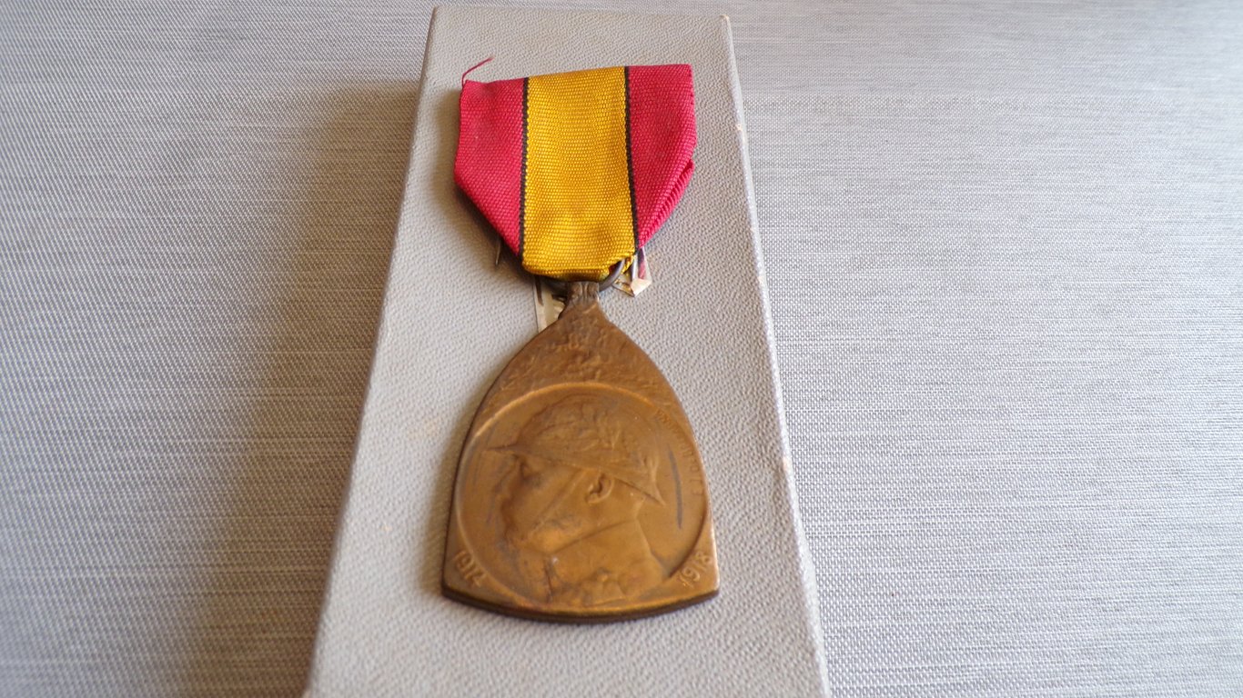 10-Piece WW1 Belgian Veteran Medal Grouping