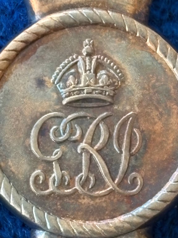 EXTREMELY RARE CASED CBE MEDAL, CASE IS TO THE LATE KING GEORGE VI ISSUE. ADDITIONAL PHOTOS