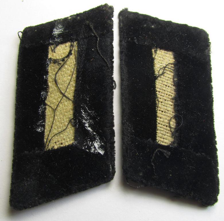 Neat - fully matching and scarcely found! - pair of RAD (ie. 'Reichsarbeitsdienst') officers'-type collar-tabs (being of the pattern as was used in the period between 1936-38) as was intended for a: 'FAD-Unterfeldmeister o. Feldmeister'