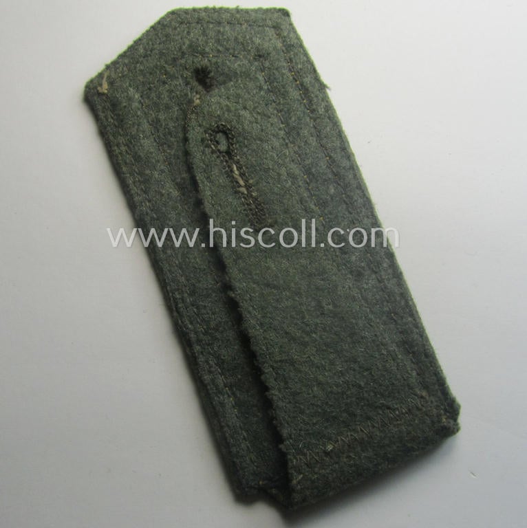 Single, 'cyphered'- (and I deem early- ie. mid-war-period) WH (Kriegsmarine) NCO-type shoulderstrap as was intended for usage by an: 'Unteroffizier eines Küsten-Artillerie-Rgts.'