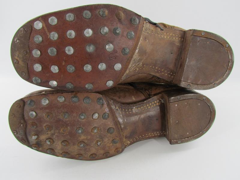 M44 Low Boots ( Schnurschuhe )