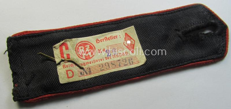 Single - and just moderately worn - bright-red-piped so-called: 'Allgemeine-HJ'-shoulderstrap as intended for a: 'HJ-Kameradschaftsführer' who served within the 'Bann 130' (130 = 'Bann Dortmund' situated in the 'Gebiet West Westfalen')