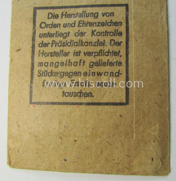 Neat - albeit regrettably empty! - 'Zellstoff'-based- and/or 'LDO'-marked pouch as was intended to store a WH (Heeres, Luftwaffe, Waffen-SS etc.) so-called: 'Kraftfahrbewährungs-Abzeichen in Gold' (or: drivers' proficiency-badge in gold)