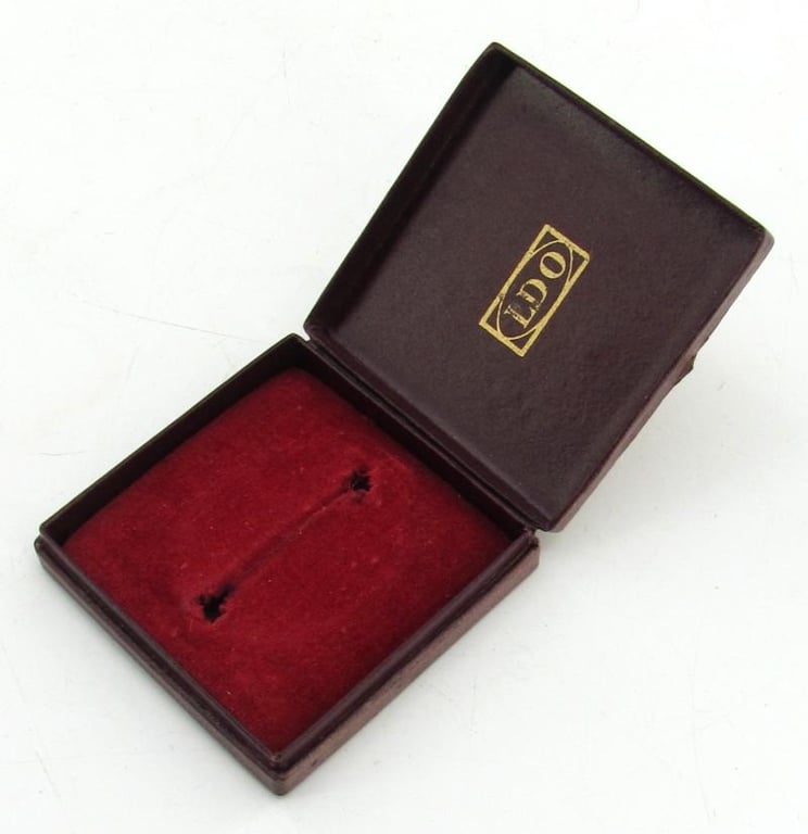 Original LDO Case for the Wound Badge in Silver