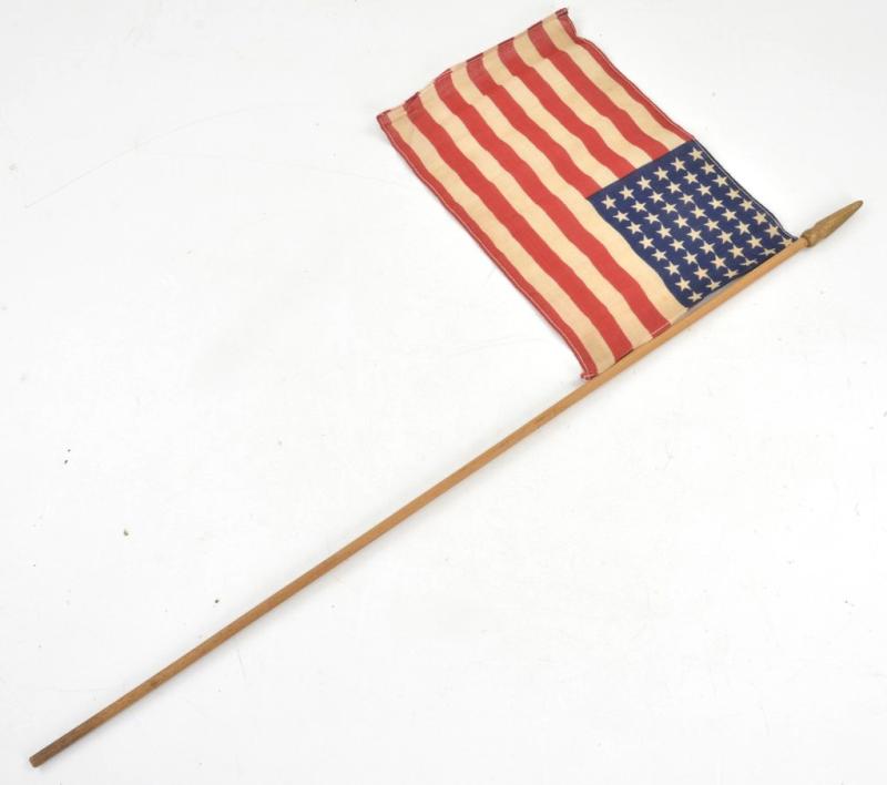 US WW2 48 Star Stars & Stripes Flag on Pole