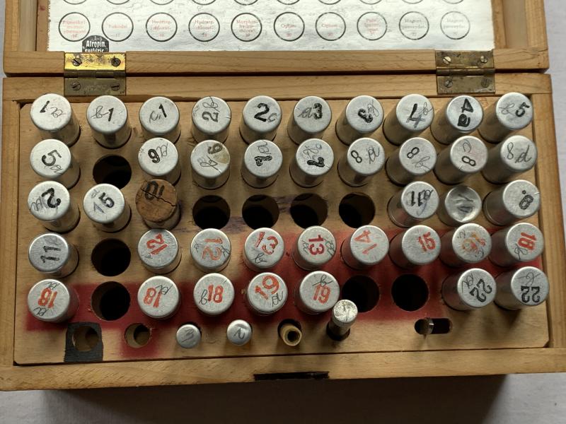 WH (Heer) Medical 'Einheitstablettenkasten'