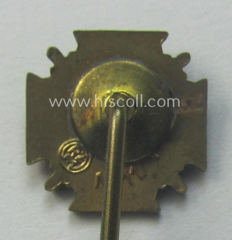 'N.S.D.A.P. D.A. in Bronze' (ie. '3. Stufe für 10 Jahre t. D.') being a non-maker-marked example that comes stored with its accompanying miniature(!) in its typical two-pieced 'RzM M1/52'-marked etui