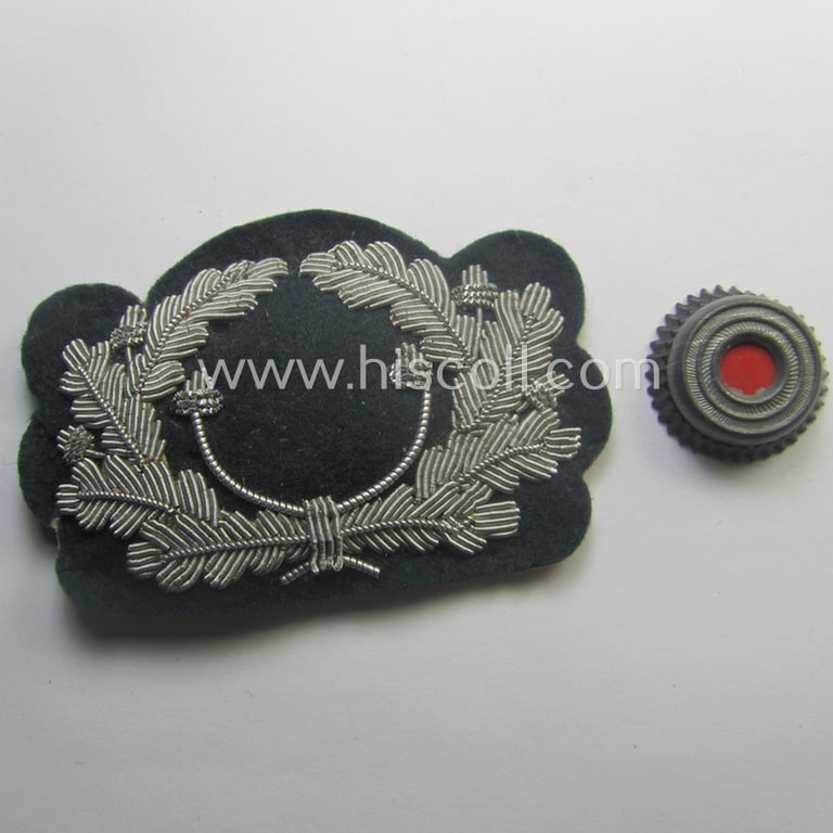 Superb - and detailed! - WH (Heeres) officers'-pattern, visor-cap eagle/cocarde-set (ie. 'Effektensatz für Schirmmütze') being both hand-embroidered examples that come mounted onto a typical darker-green-coloured- and/or woolen-based background