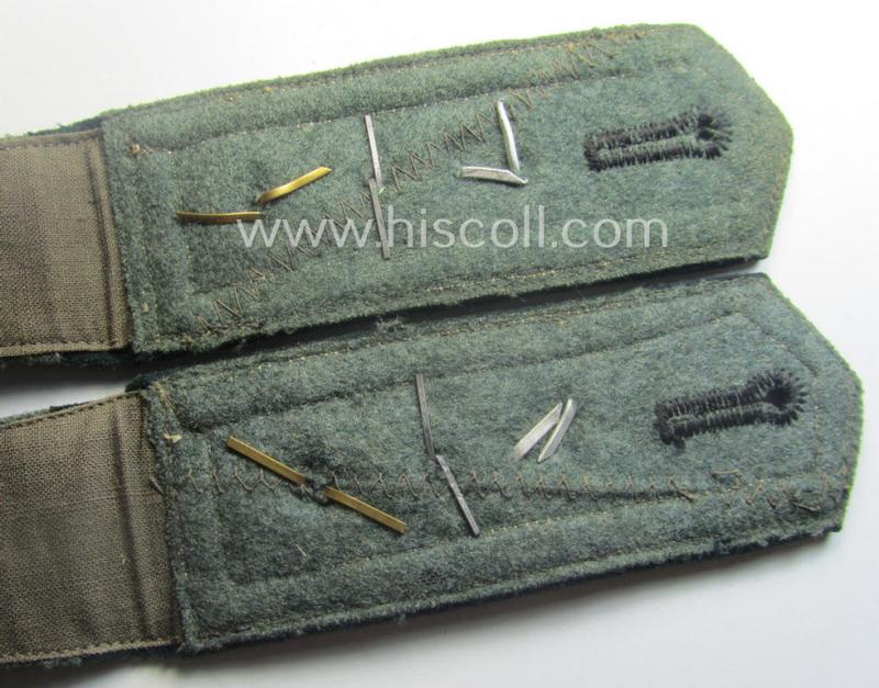 Pair of early- (ie. pre-) war-period, WH (Heeres) 'M36'- (ie. 'M40'-) pattern 'cyphered' (pointed-styled) NCO-type shoulderstraps as intended for a: 'Feldwebel u. Mitglied des Art.-Beo.-Abts. 5'