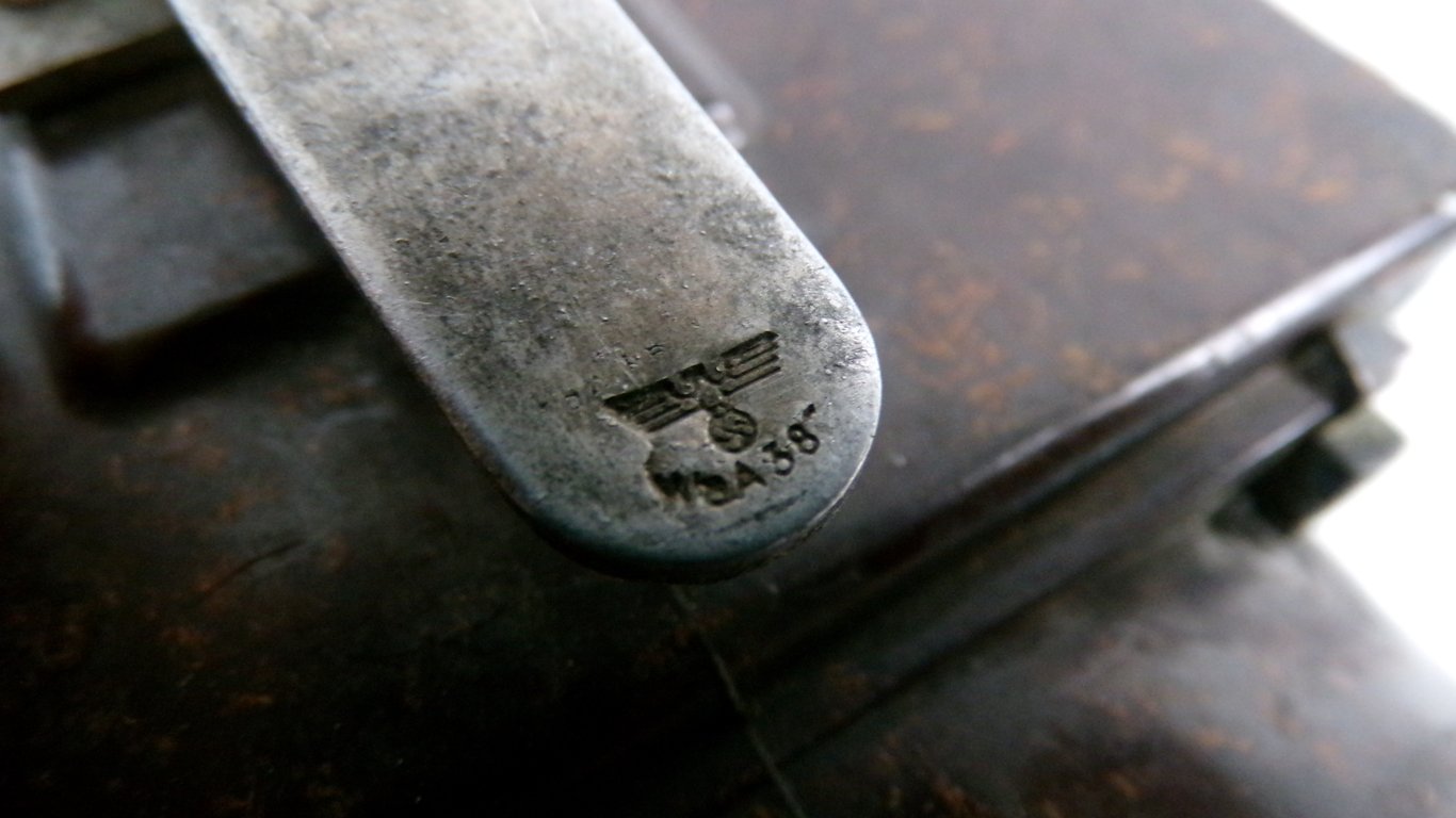 Einheitslaterne or (Bunker Lantern)