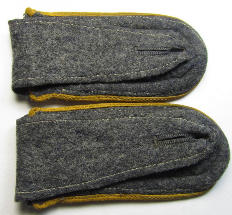 Clearly used - albeit fully matching! - pair of mid- (ie. later-) war-period, WH (Luftwaffe) NCO-type shoulderstraps as was intended for usage by an: 'Unteroffizier der Flieger o. Fallschirm-Truppen'